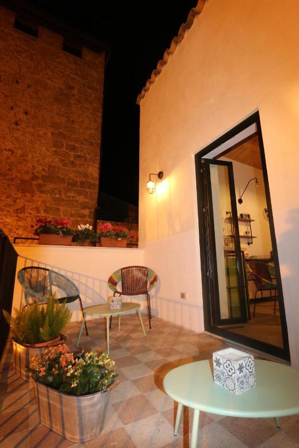 מונריאלה Torre'S Camere & Caffe מראה חיצוני תמונה