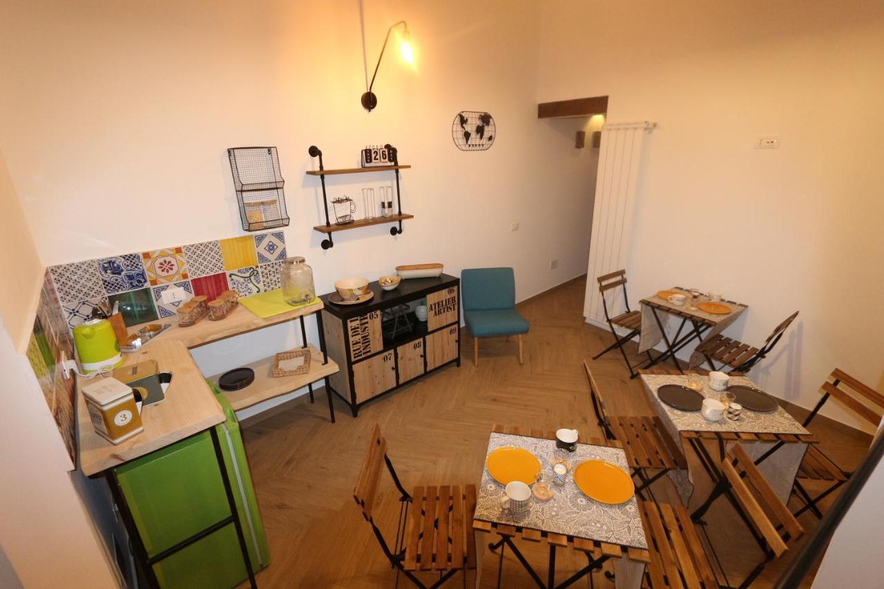 מונריאלה Torre'S Camere & Caffe מראה חיצוני תמונה