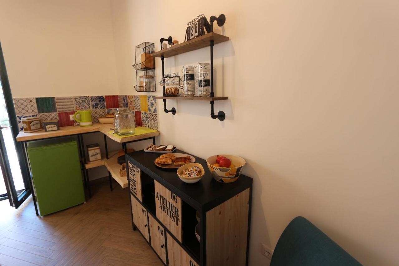 מונריאלה Torre'S Camere & Caffe מראה חיצוני תמונה