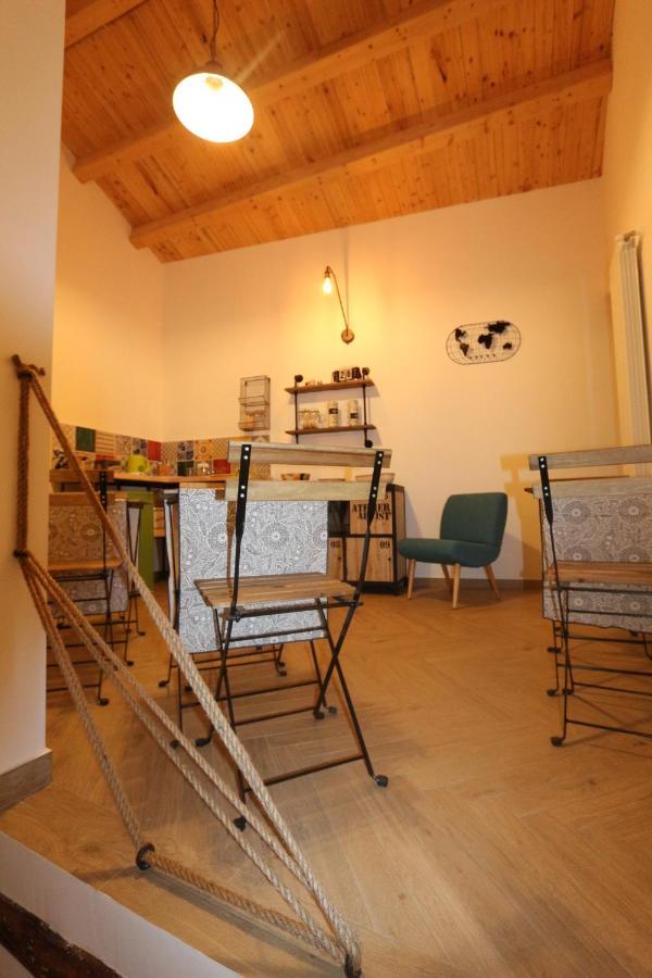 מונריאלה Torre'S Camere & Caffe מראה חיצוני תמונה